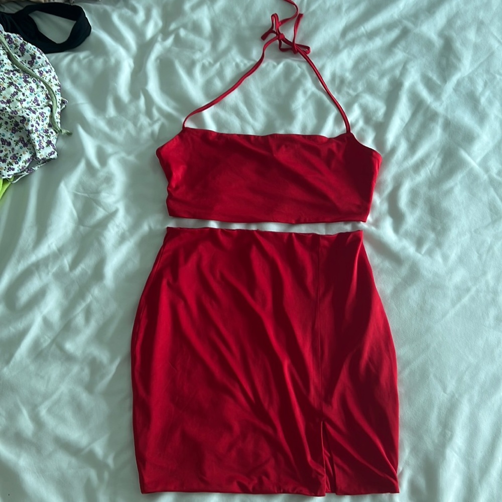 Super down red skirt set